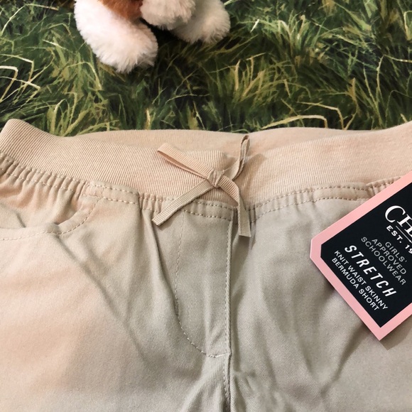 Girls bundle of NEW uniform shorts size 4 - Picture 6 of 8